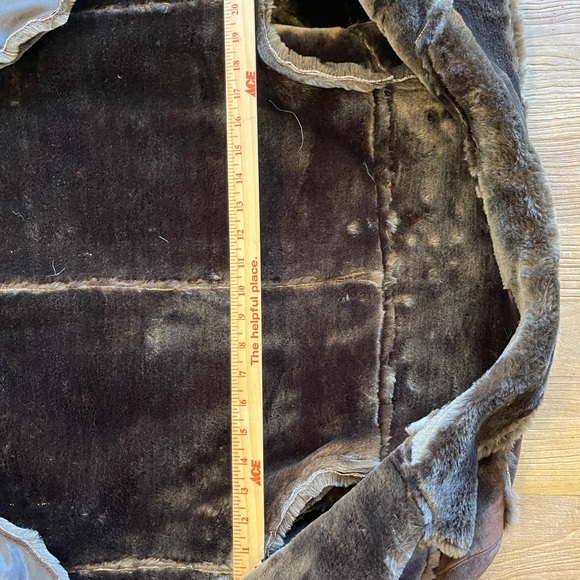 Sold : Ladies Suede full length Duster coat W/fur lining (size M) - Picture 7 of 11